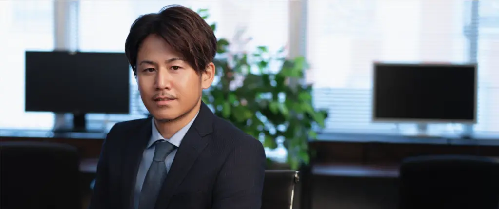 代表　財津 昇